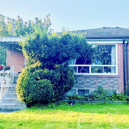 Toronto Bed & Breakfast - Free Parking ภายนอก รูปภาพ
