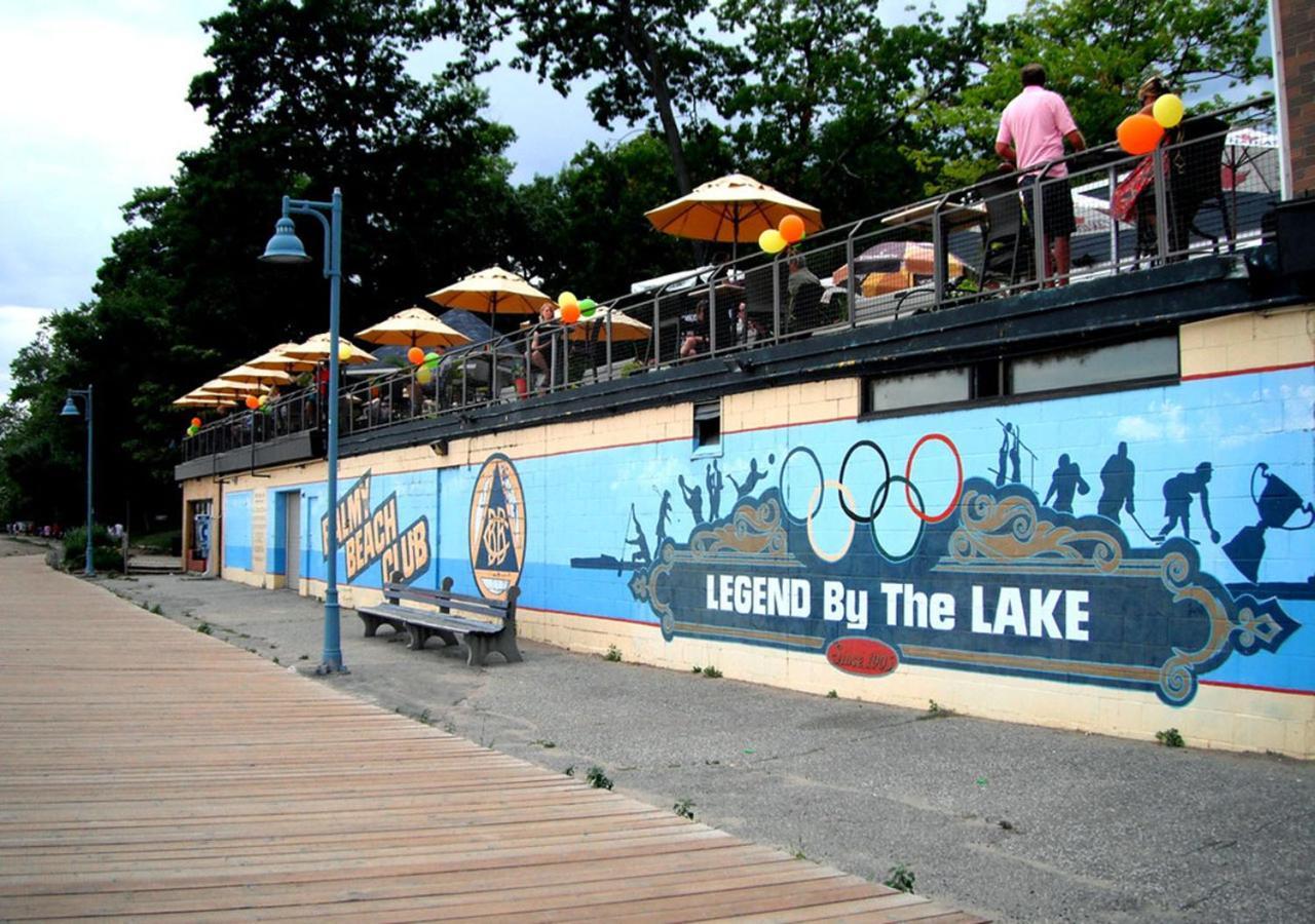 Toronto Bed & Breakfast - Free Parking ภายนอก รูปภาพ